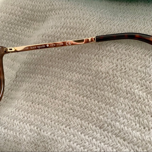 Kate Spade Amanda Sunglasses!😎🕶❤️. - Picture 6 of 7